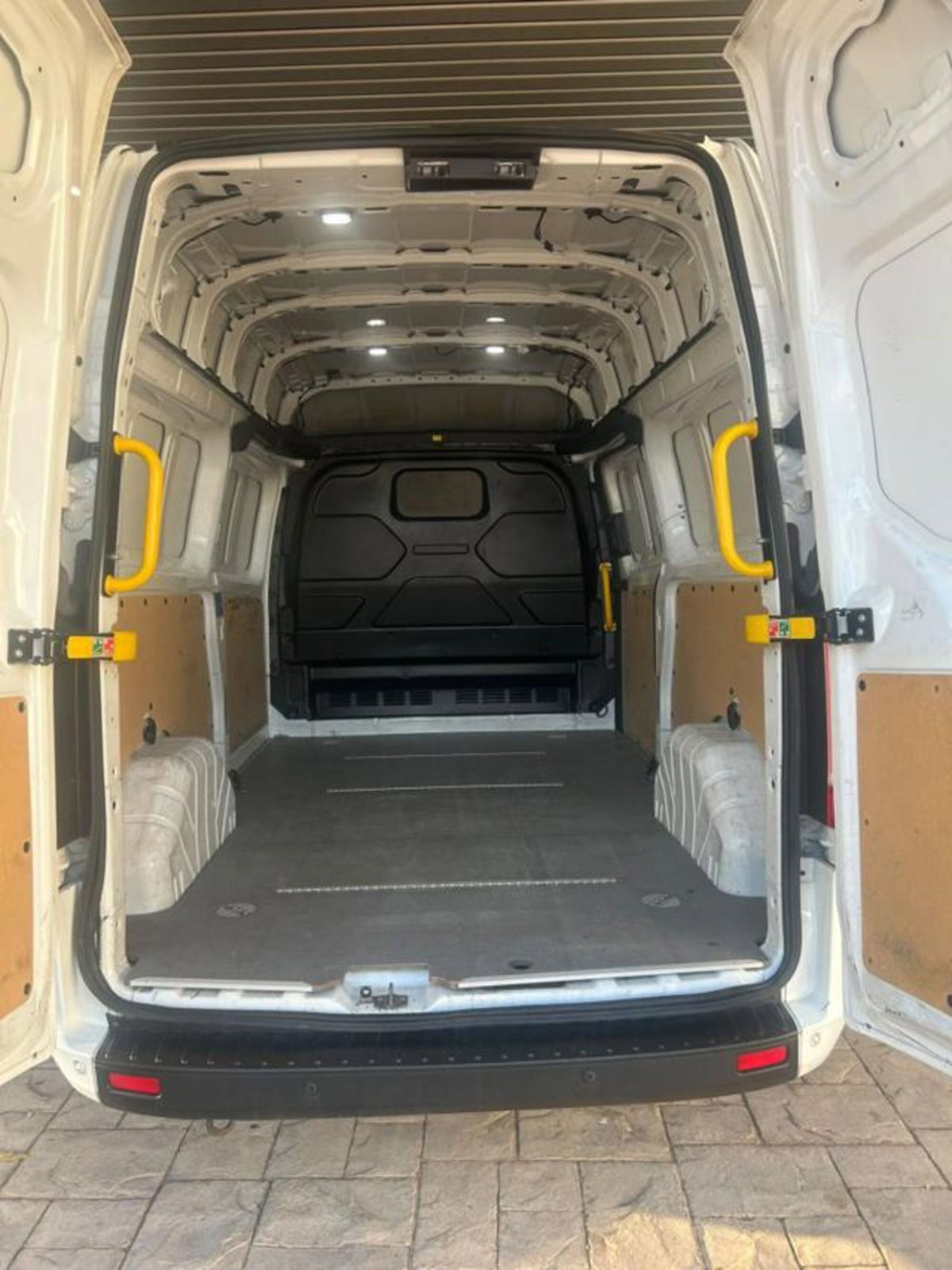 Ford Transit Custom Furgone 280 2.0 EcoBlue Hybrid 170 PC Furgone Trend (8)