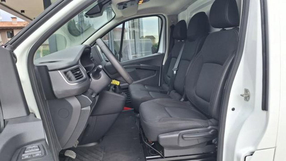 Renault Trafic Furgone T29 2.0 dCi 150CV PC-TN Furgone Energy Ice (17)