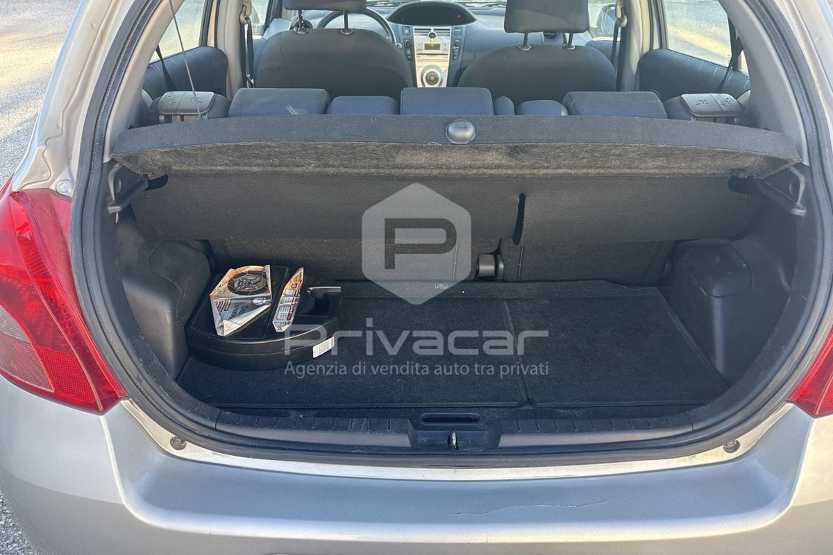 Toyota Yaris 1.0 5 porte (14)