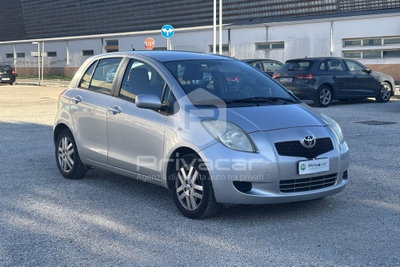 Toyota Yaris 1.0 5 porte (3)