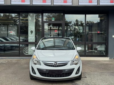 Opel Corsa 1.4 16V 3 porte b-color (2)
