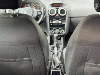 Opel Corsa 1.4 16V 3 porte b-color (9)