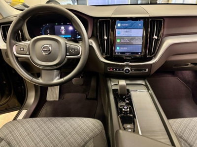 Volvo XC60 B4 automatico Core (11)