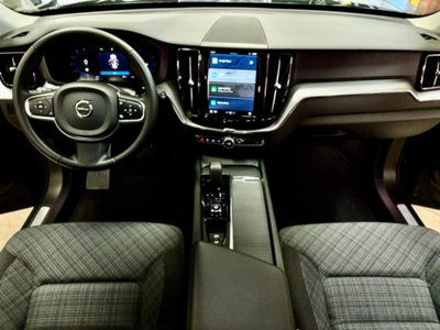 Volvo XC60 B4 automatico Core (7)