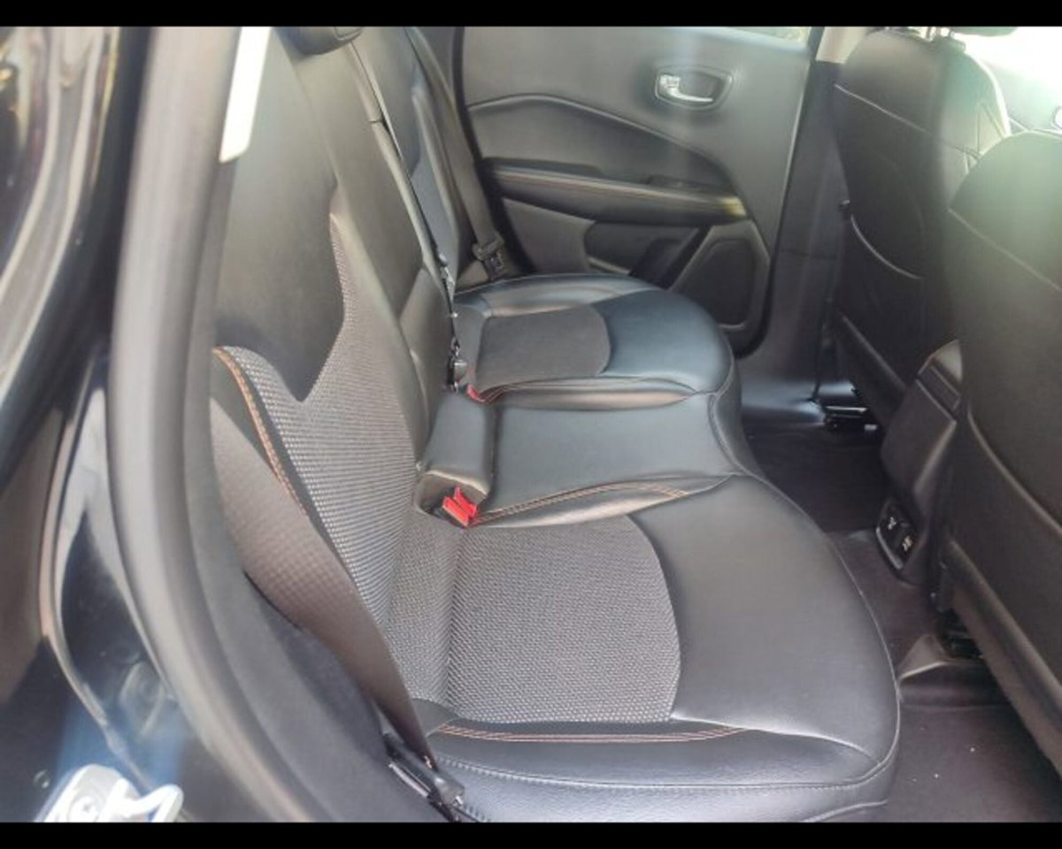 Jeep Compass 2.0 Multijet II aut. 4WD Limited (14)