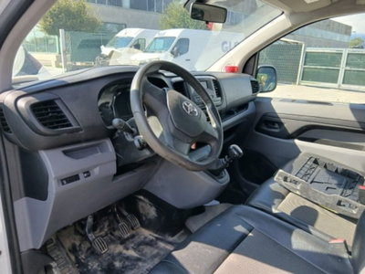 Toyota Proace 2.0D 144CV S&S PL-SL-TN Furgone Long 5p.14q Comfort (16)