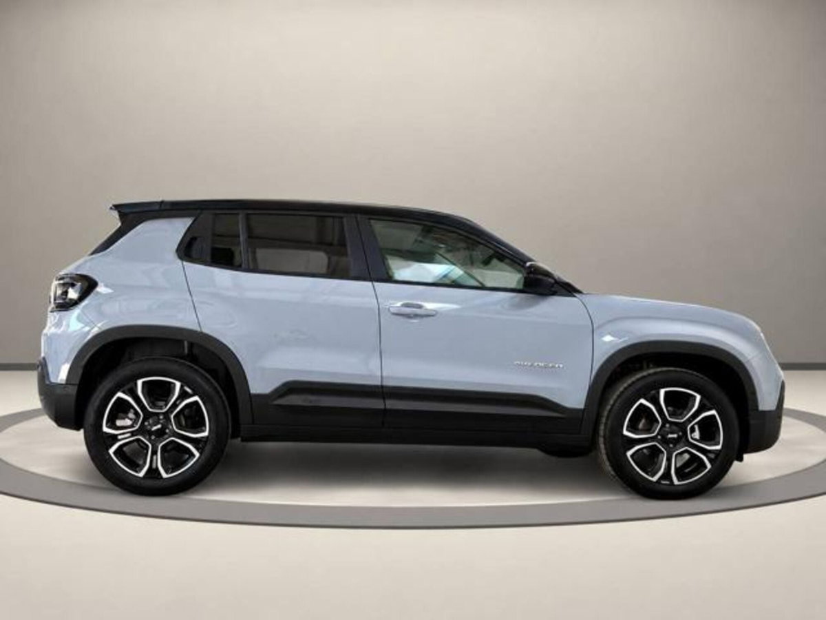Jeep Avenger 1.2 turbo e-hybrid mhev Summit fwd 110cv edct6 (4)
