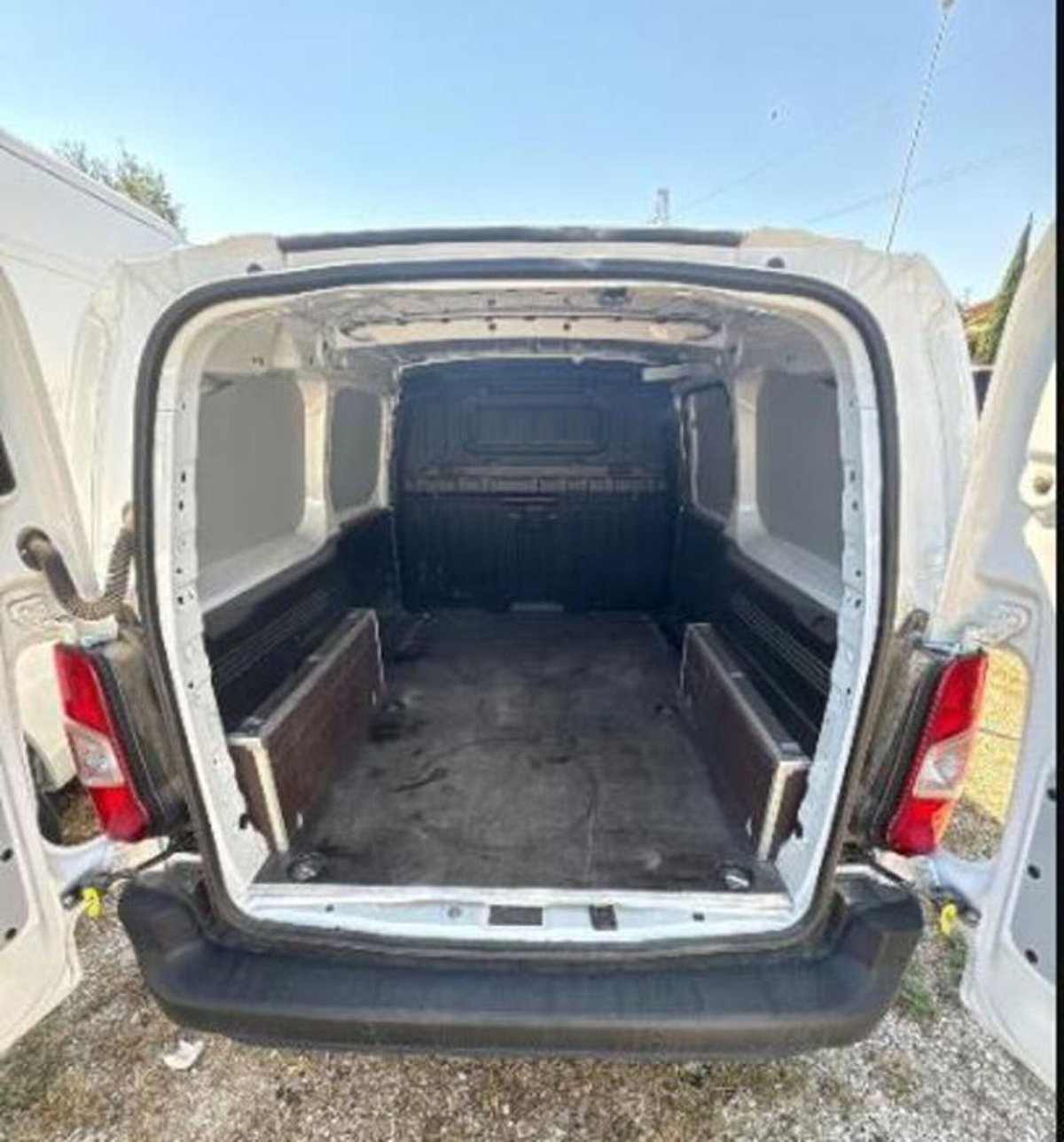 Citroen Berlingo Furgone BlueHDi 130 Van XL Club (5)