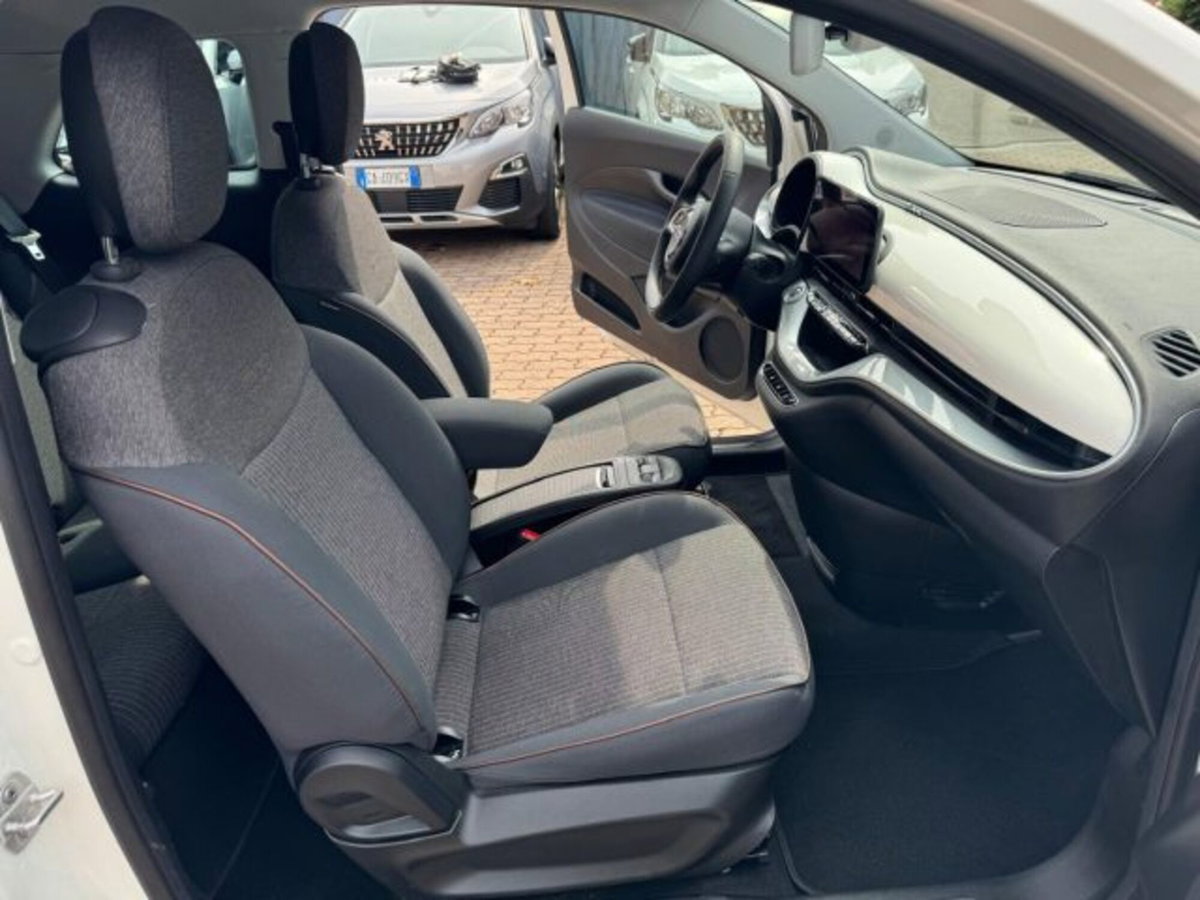 Fiat 500 1.0 hybrid Icon (16)