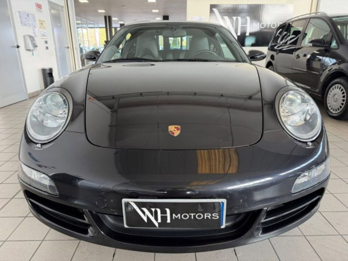 Porsche 911 Coupé Carrera 4 (2)
