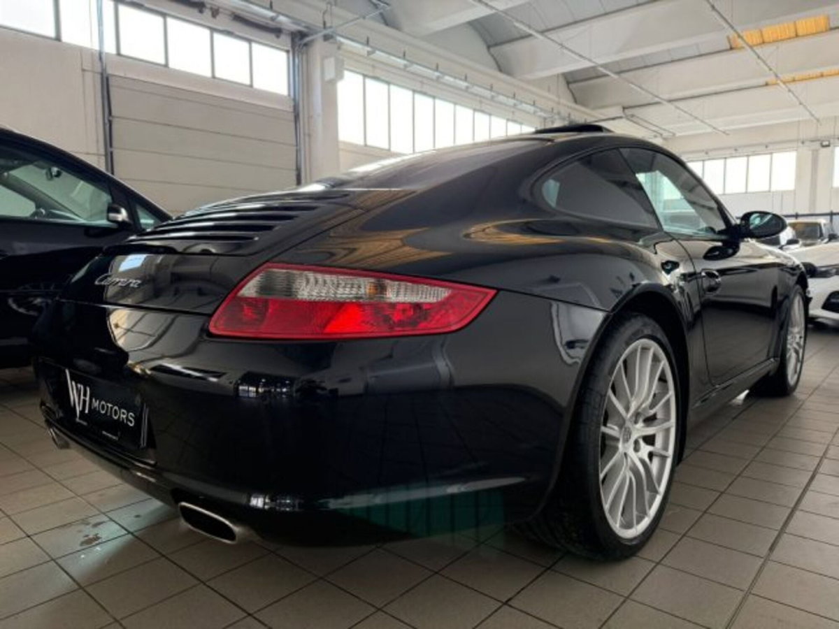 Porsche 911 Coupé Carrera 4 (6)