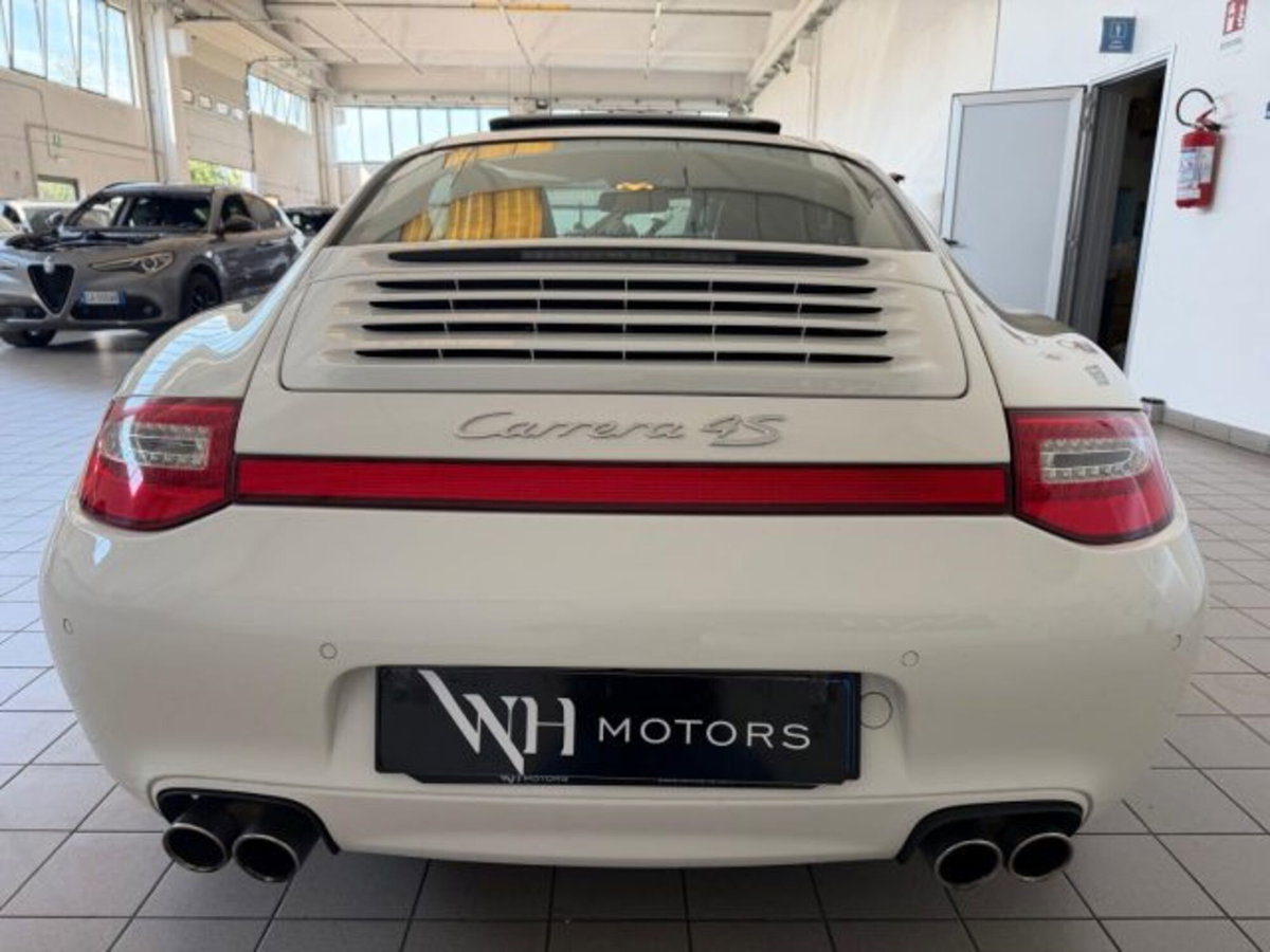 Porsche 911 Coupé Carrera 4S (5)