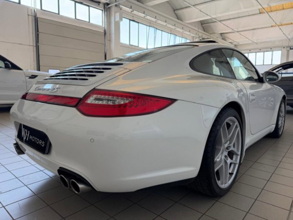 Porsche 911 Coupé Carrera 4S (6)