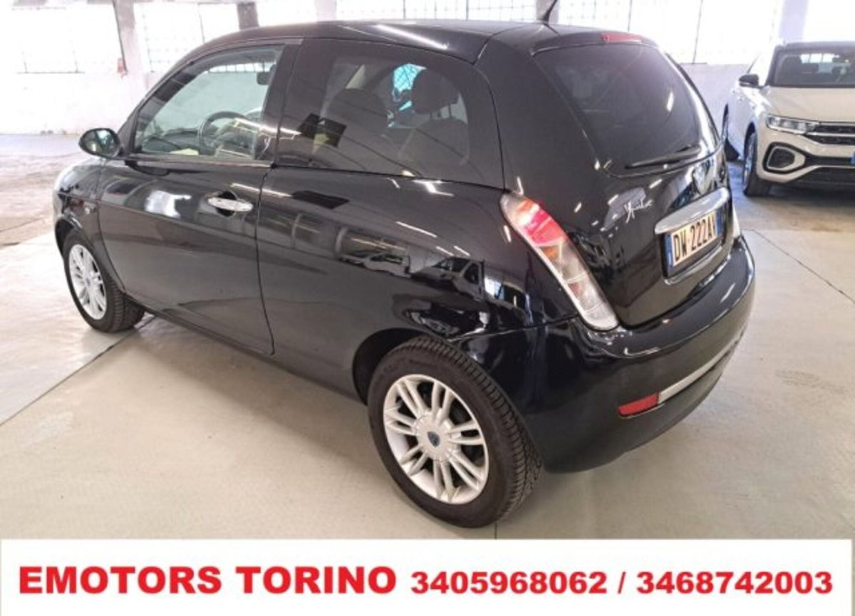 Lancia Ypsilon 1.2 Platino (2)