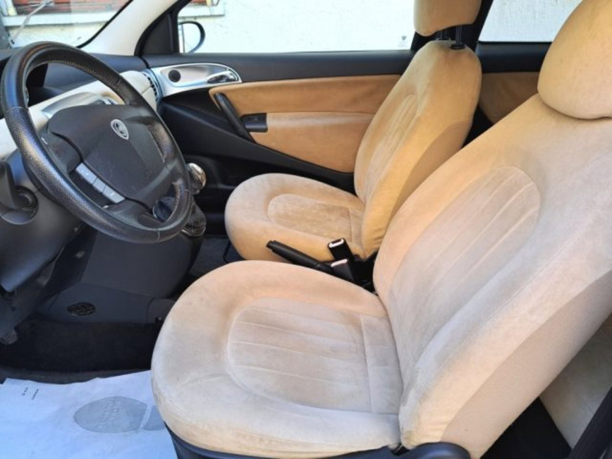 Lancia Ypsilon 1.2 Platino (5)