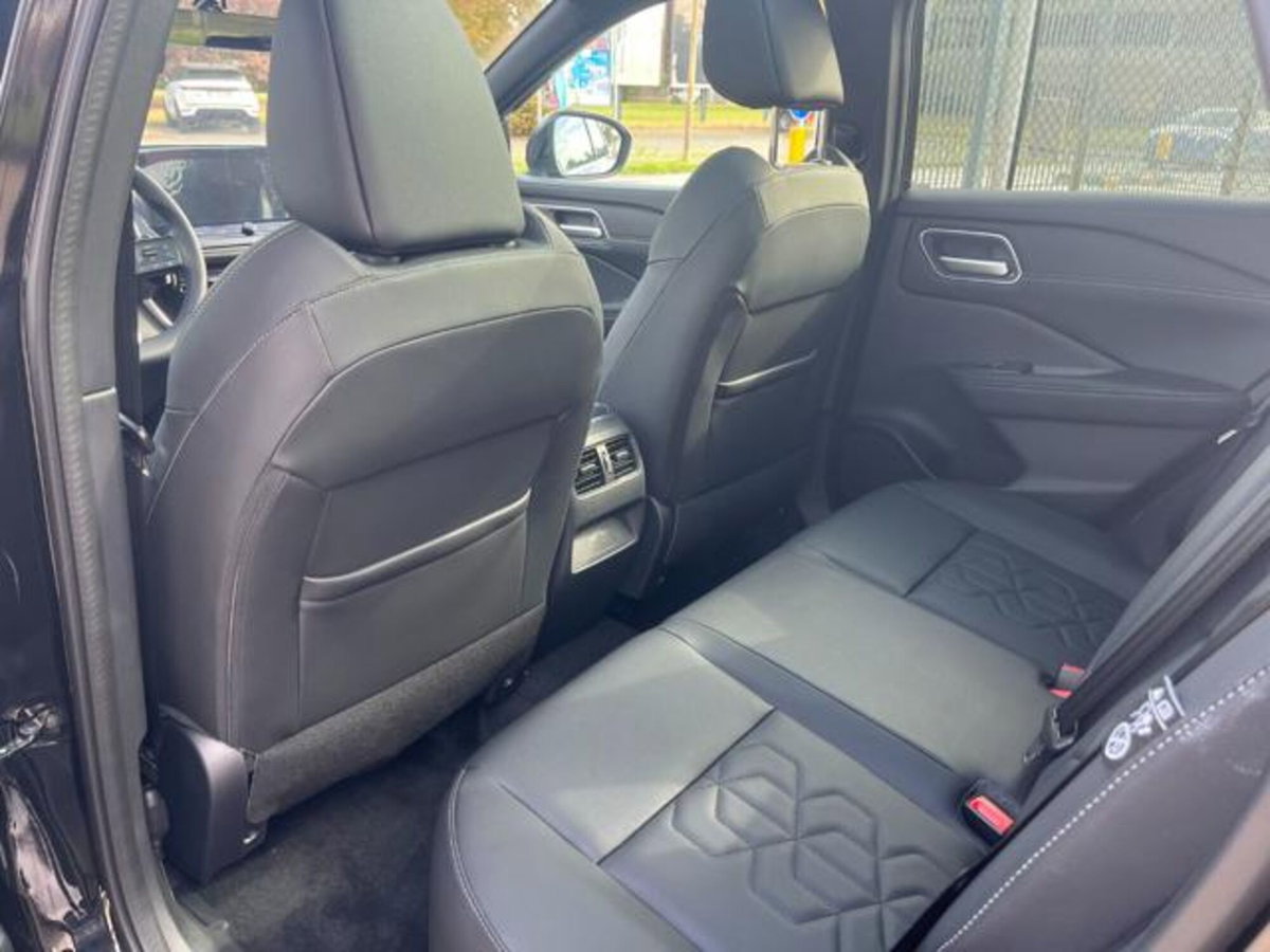 Nissan Qashqai 1.3 mhev Tekna 4wd 158cv xtronic (16)