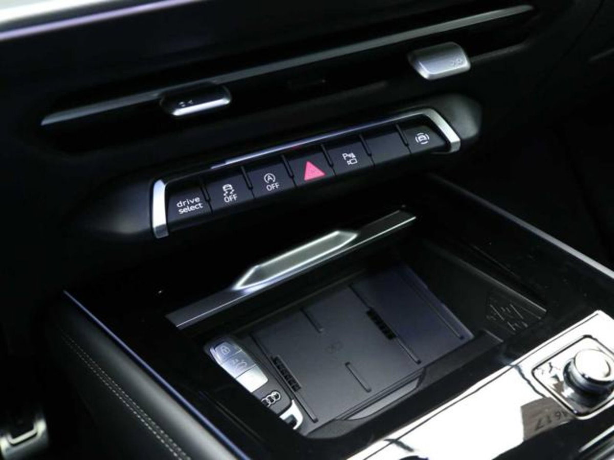 Audi Q3 Sportback 2.0 tfsi S line edition quattro 265cv s-tronic (12)