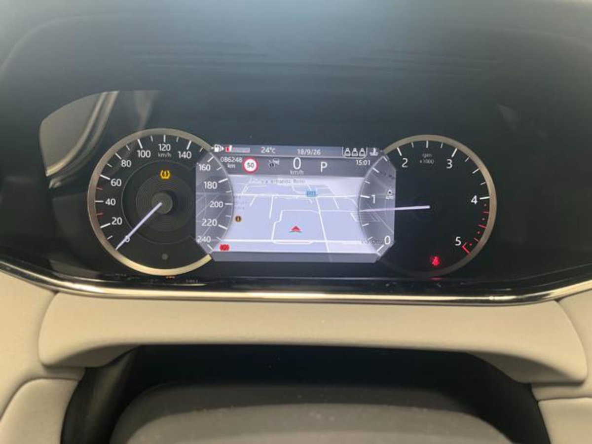 Land Rover Range Rover Evoque 2.0D I4 204 CV AWD Auto R-Dynamic (8)