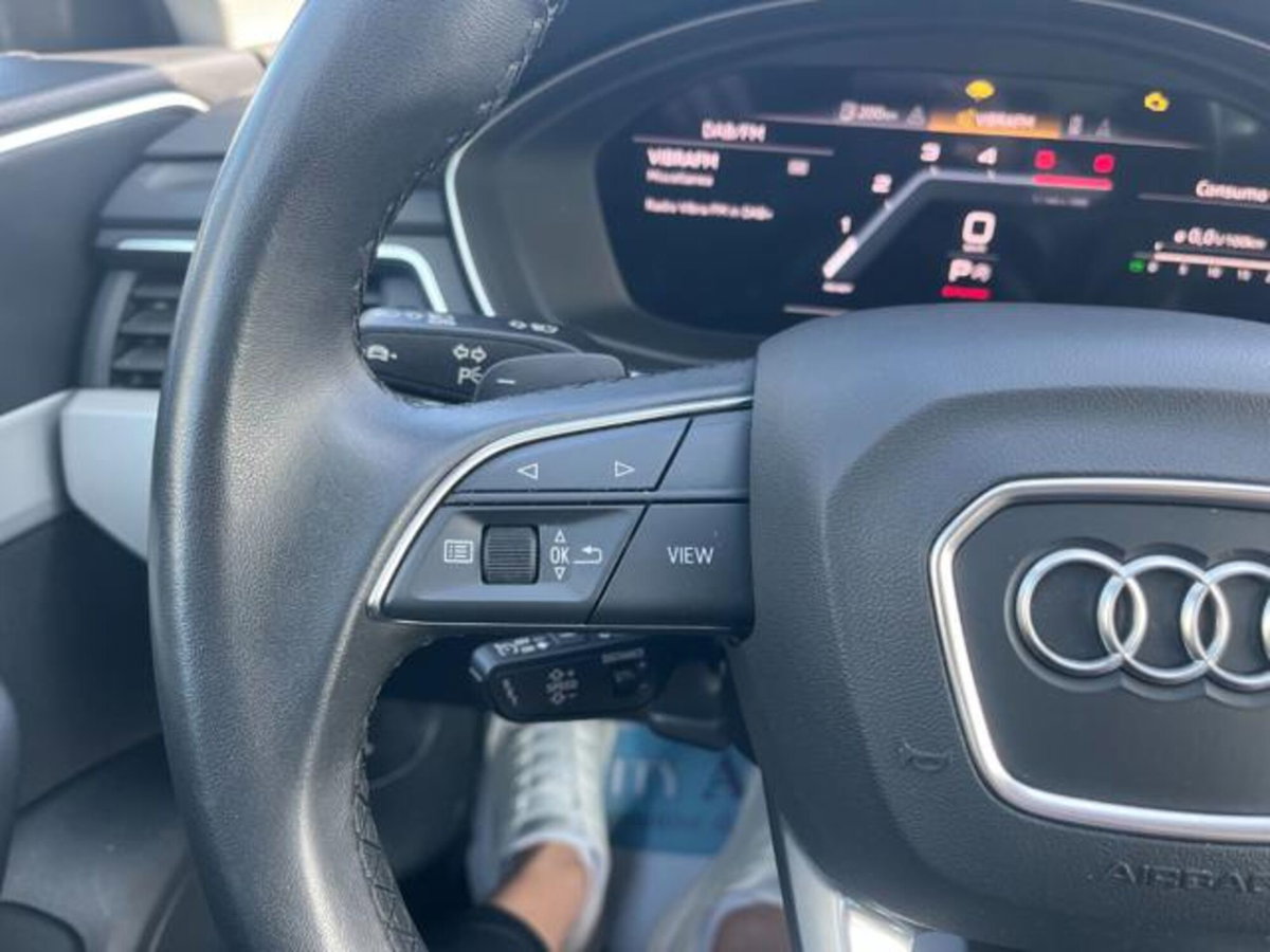 Audi A4 Avant 30 TDI/136 CV S tronic Business Advanced (11)
