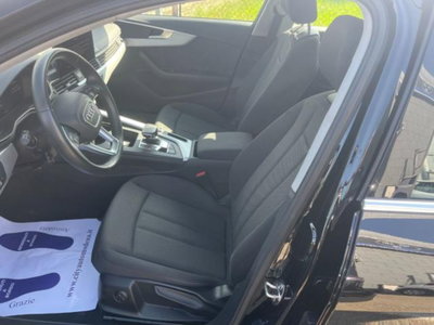 Audi A4 Avant 30 TDI/136 CV S tronic Business Advanced (12)