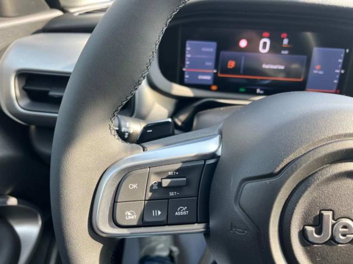 Jeep Avenger 1.2 turbo Summit fwd 100cv (7)