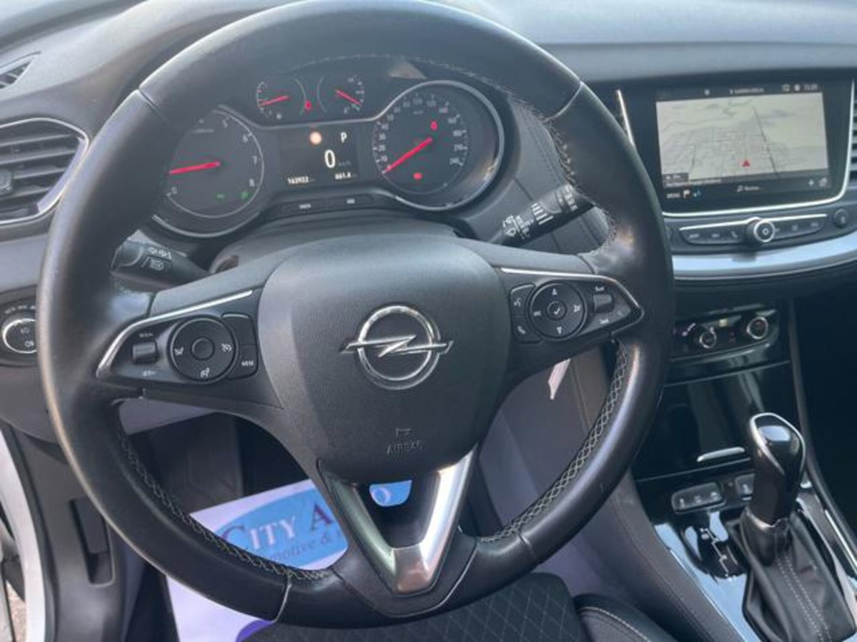 Opel Grandland X 2.0 diesel Ecotec Start&Stop aut. Innovation (9)