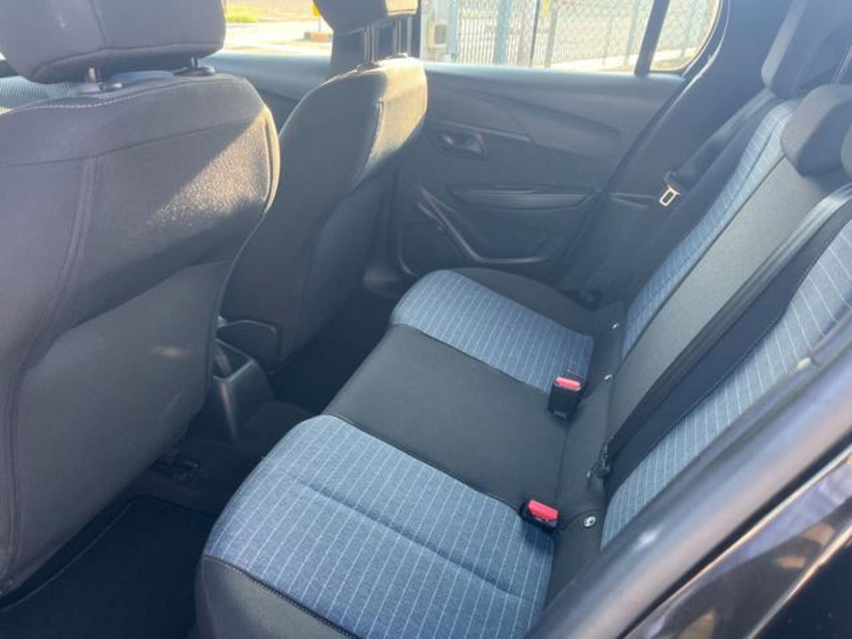 Peugeot 208 1.2 puretech Active s&s 75cv (11)