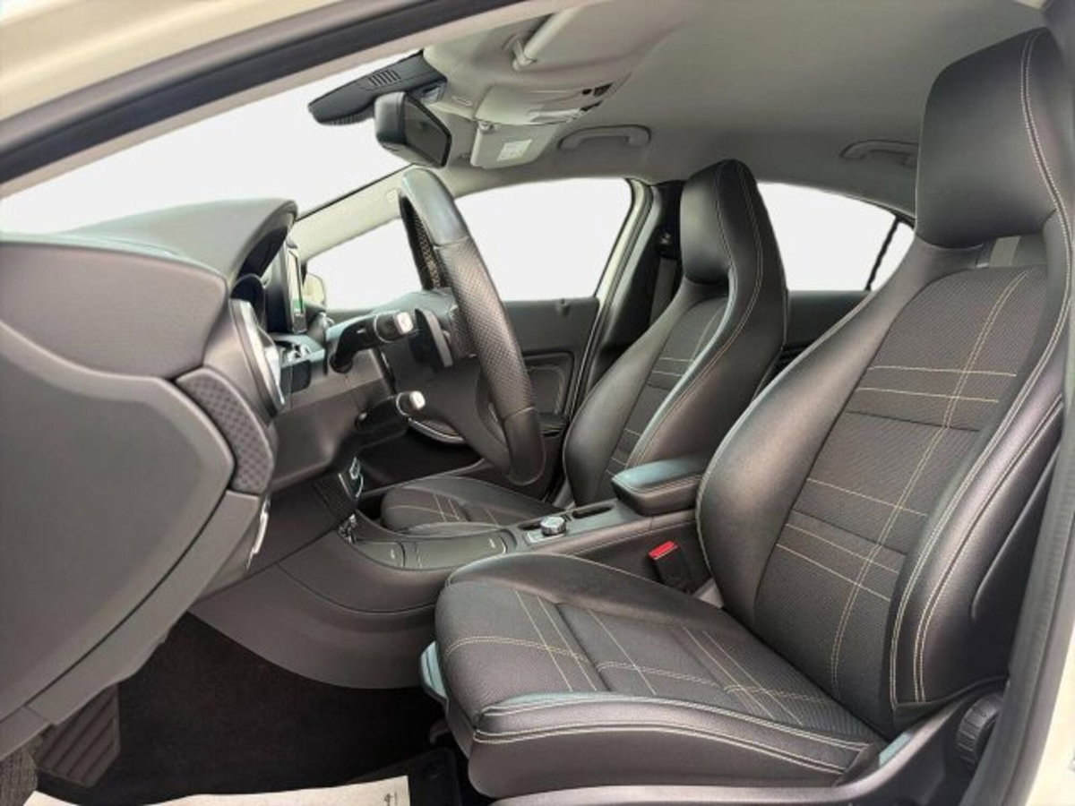 Mercedes-Benz Classe A 180 d Automatic Premium (12)