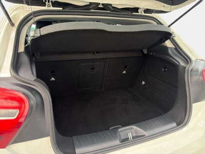 Mercedes-Benz Classe A 180 d Automatic Premium (14)