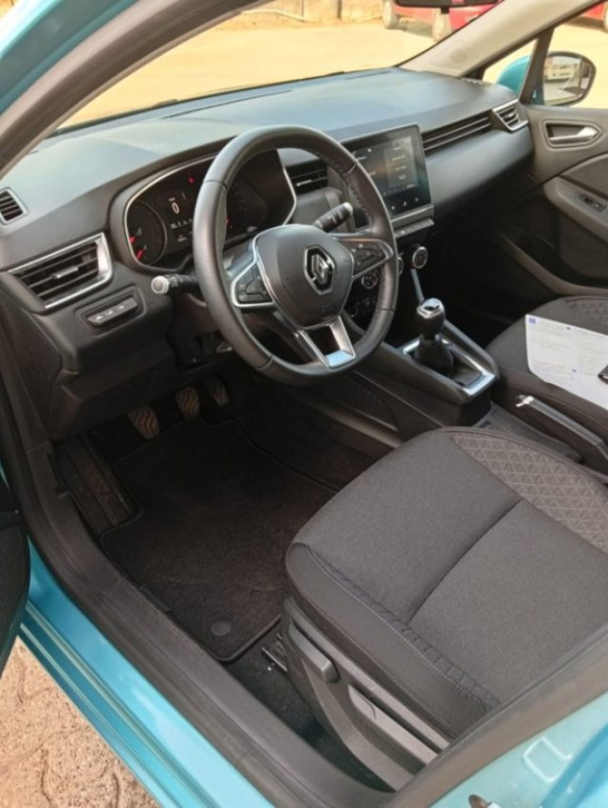 Renault Clio TCe 90 CV 5 porte Zen (13)