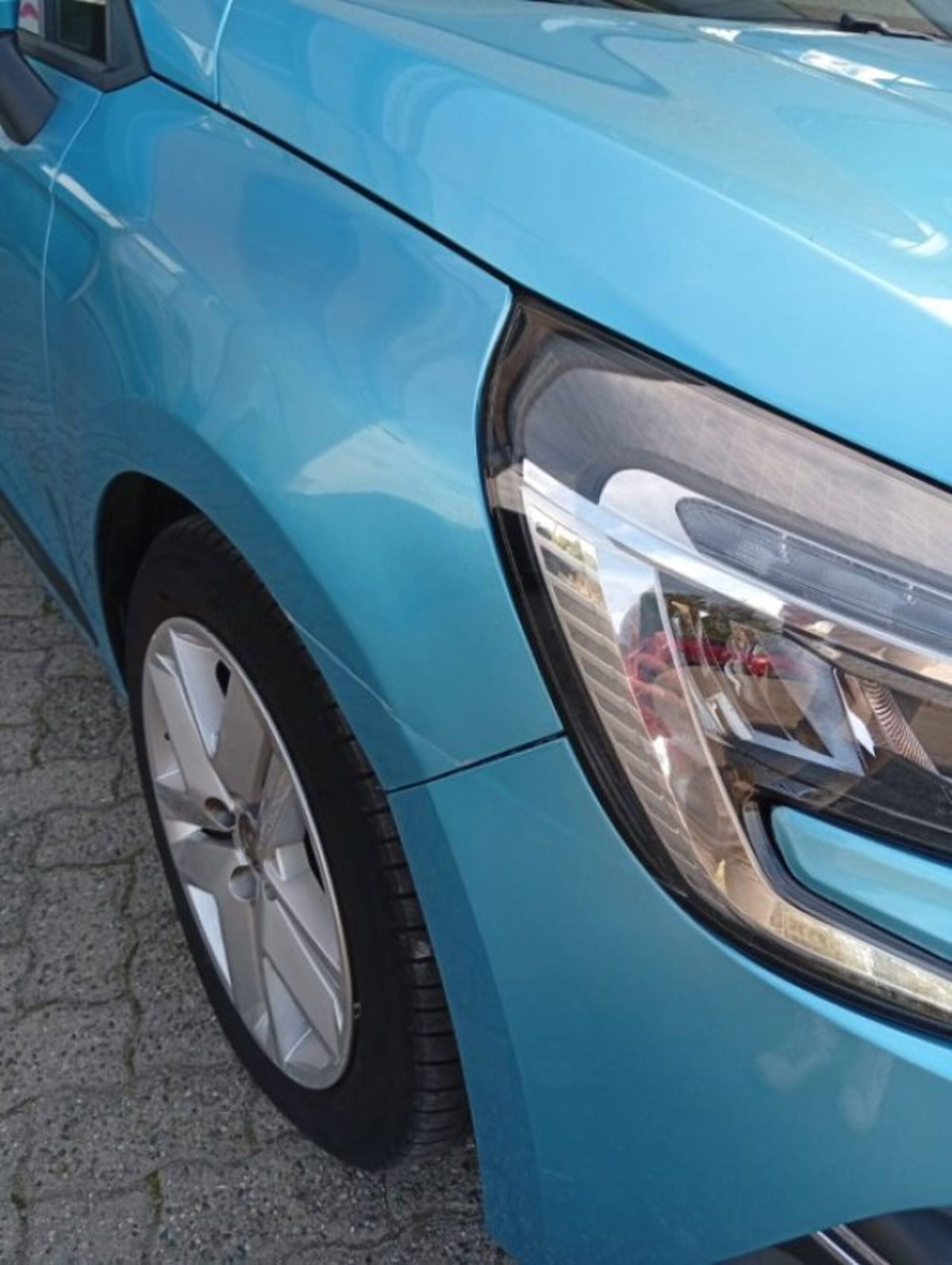 Renault Clio TCe 90 CV 5 porte Zen (4)