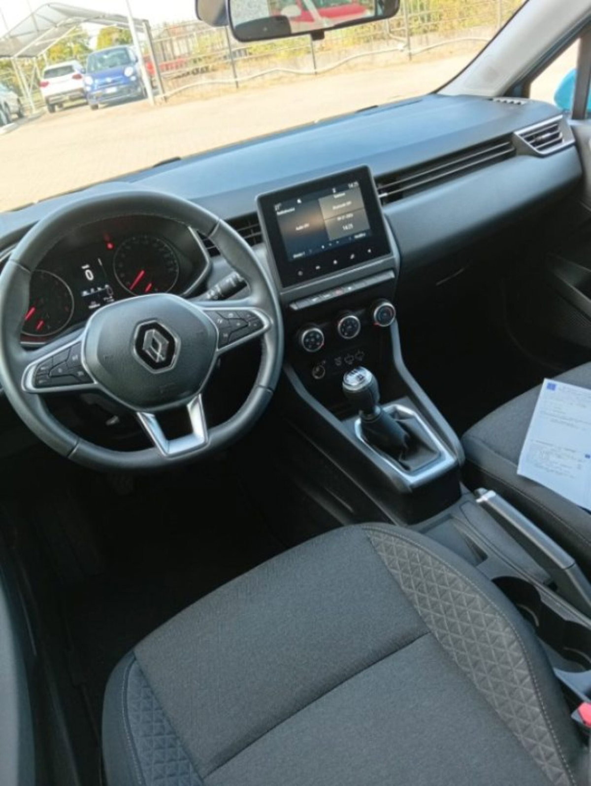 Renault Clio TCe 90 CV 5 porte Zen (9)