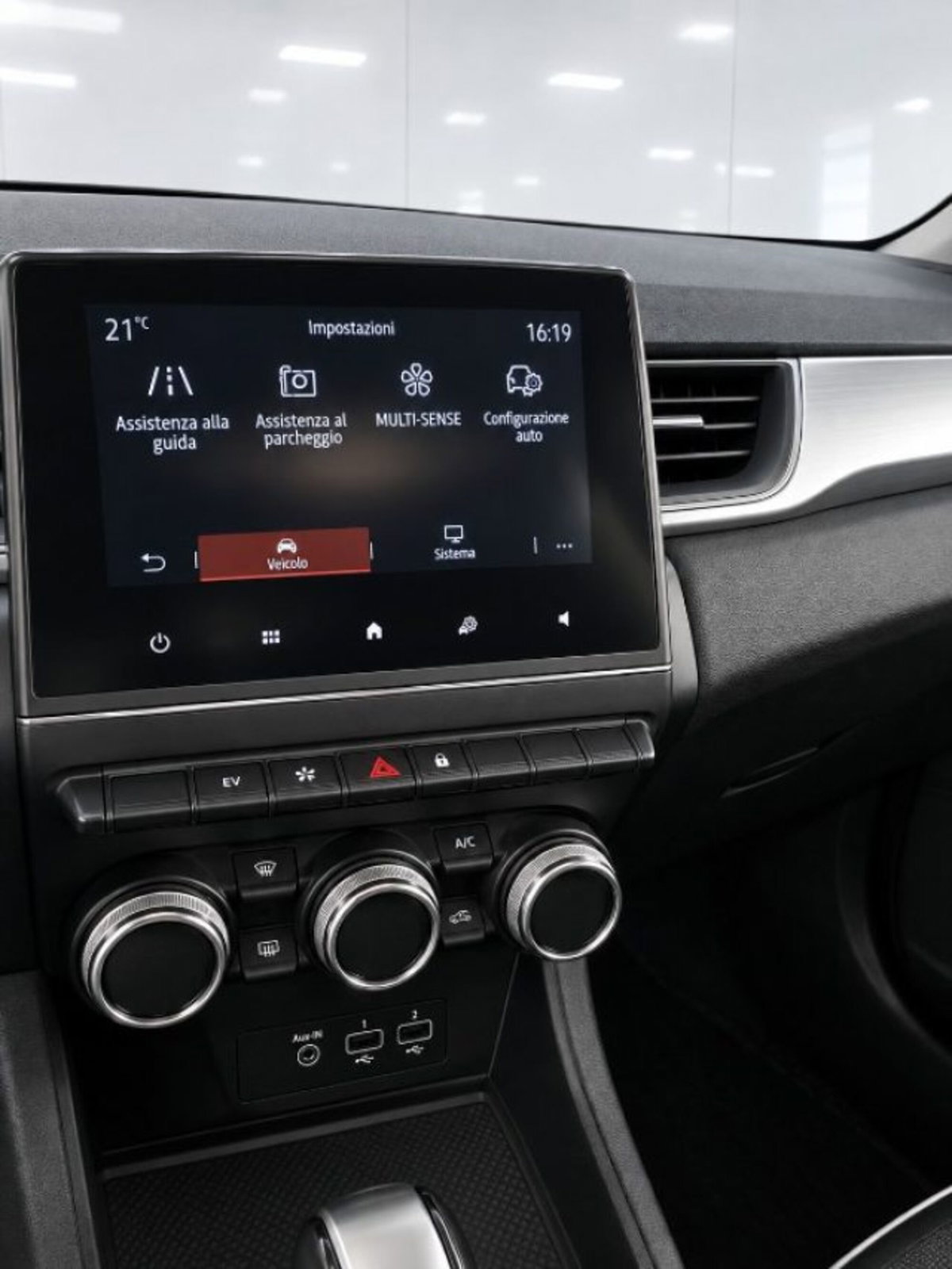 Renault Captur Full Hybrid E-Tech 145 CV Techno (14)