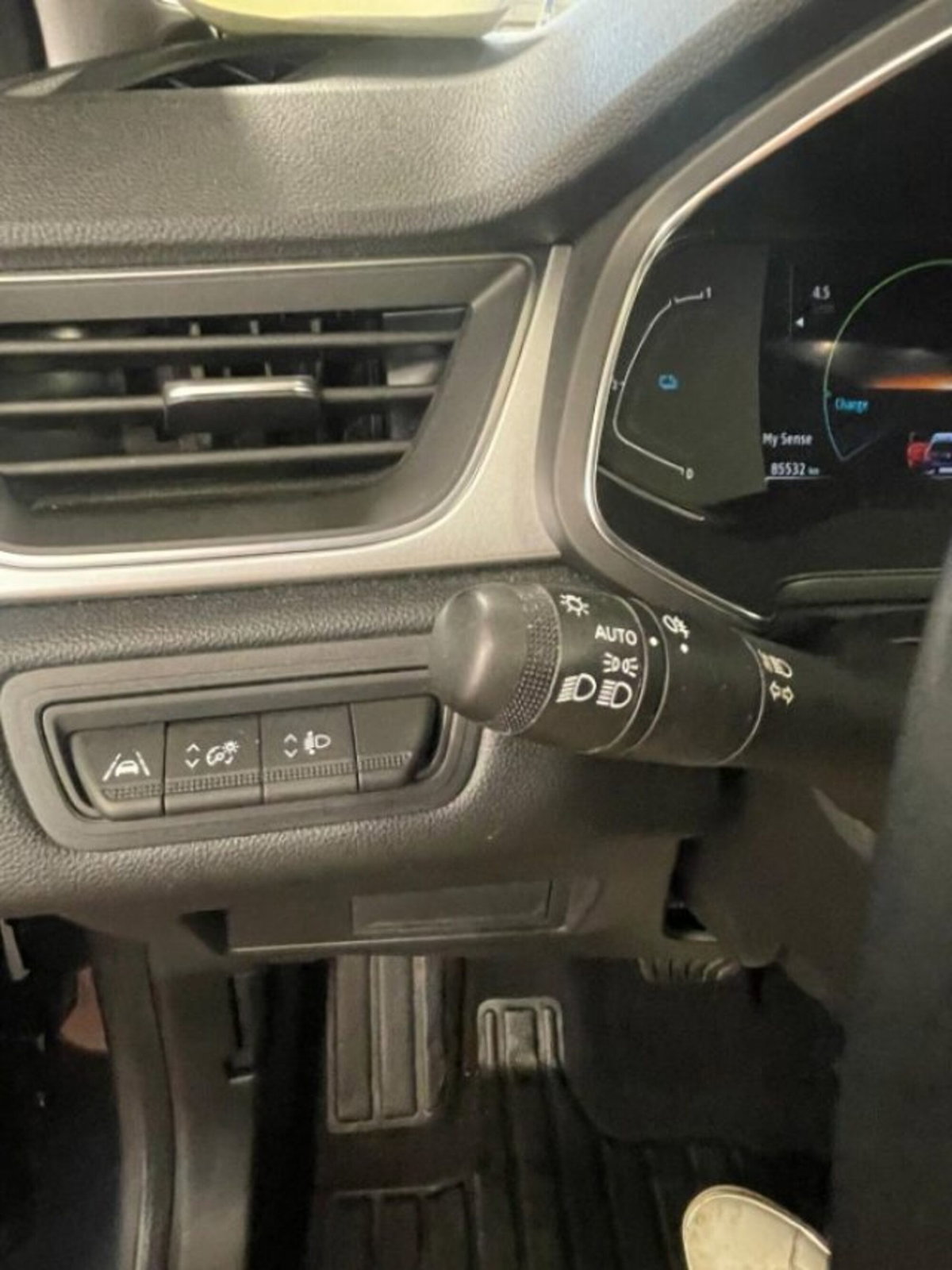Renault Captur Full Hybrid E-Tech 145 CV Techno (18)