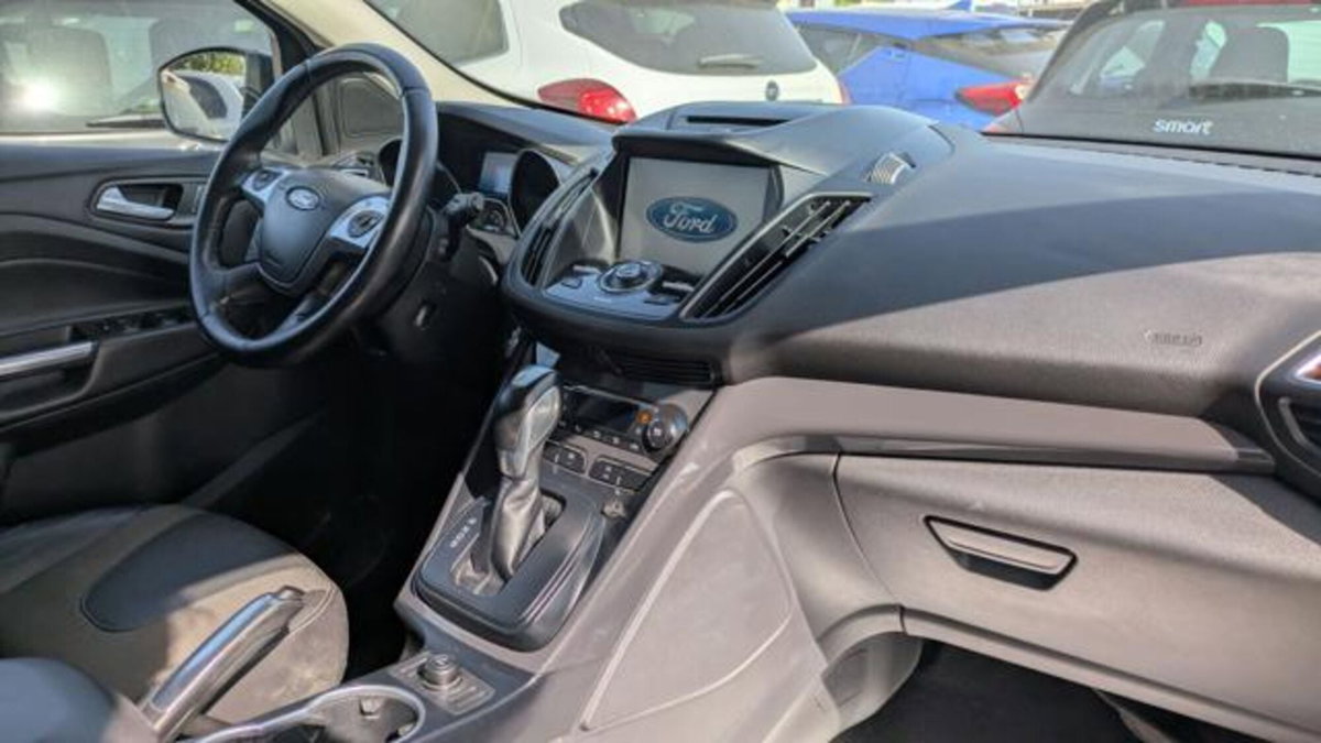 Ford Kuga 2.0 TDCI 150 CV S&S 4WD Powershift Titanium X (10)