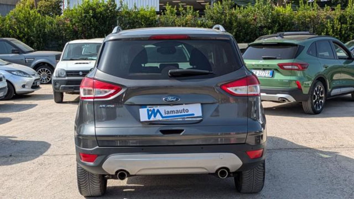Ford Kuga 2.0 TDCI 150 CV S&S 4WD Powershift Titanium X (11)