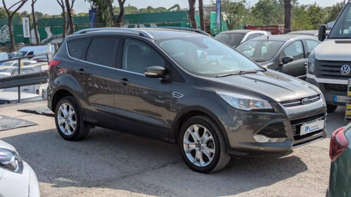 Ford Kuga 2.0 TDCI 150 CV S&S 4WD Powershift Titanium X (2)