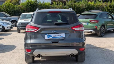 Ford Kuga 2.0 TDCI 150 CV S&S 4WD Powershift Titanium X (11)