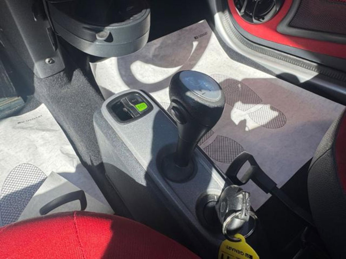 smart Fortwo 1000 52 kW MHD coupé passion (9)