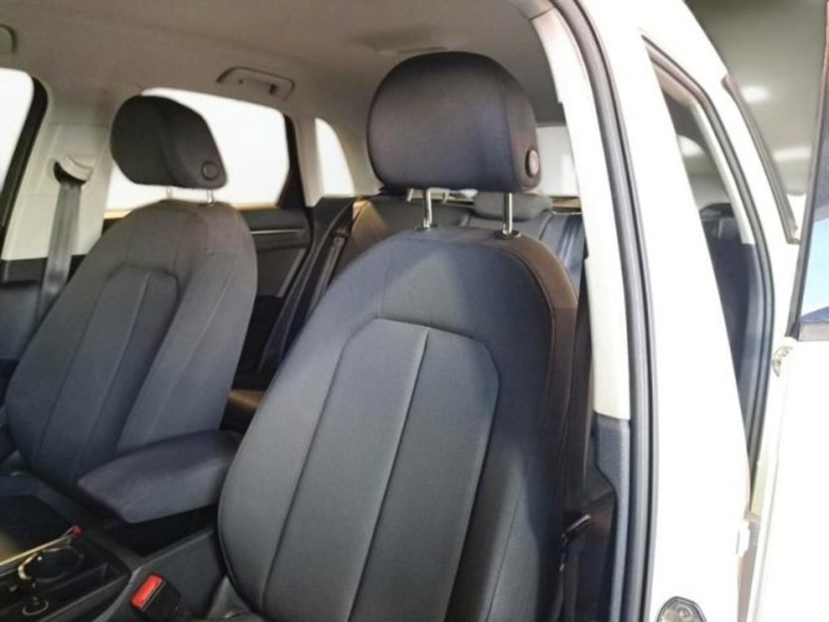 Audi Q3 35 TDI quattro S tronic Business (7)