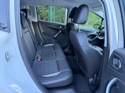 Peugeot 2008 100 S&S Allure (17)