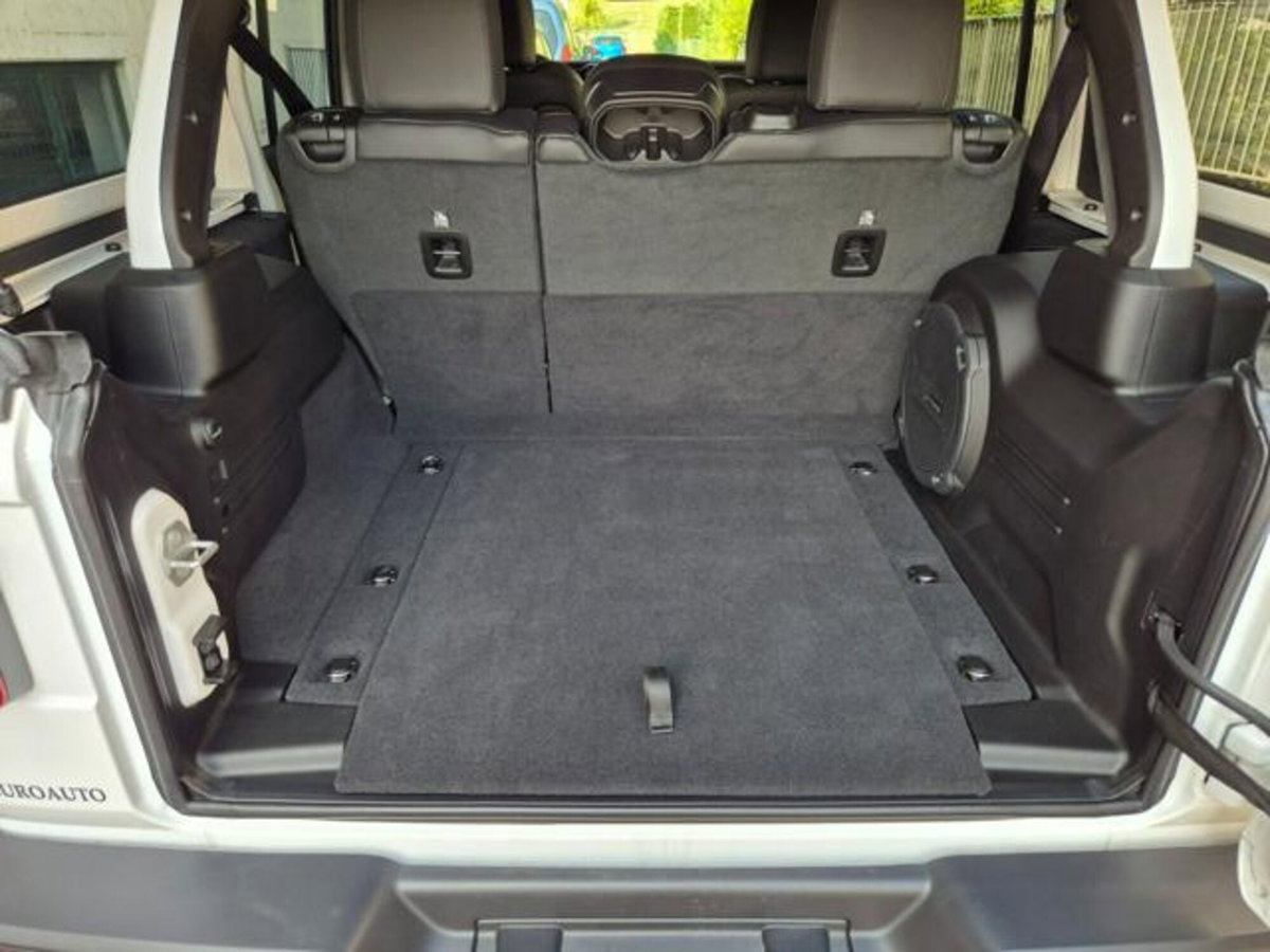 Jeep Wrangler Unlimited 2.0 Turbo Rubicon (15)