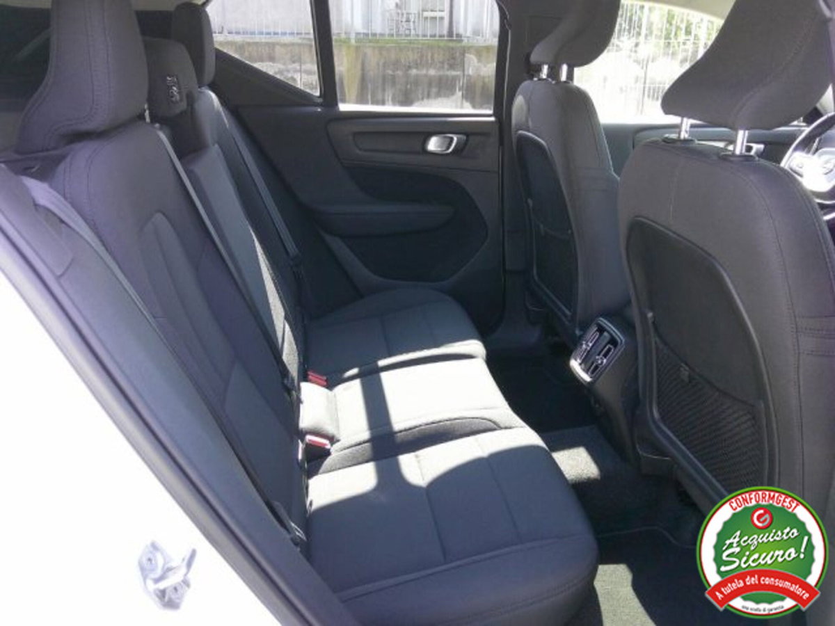 Volvo XC40 T2 Geartronic Momentum (12)