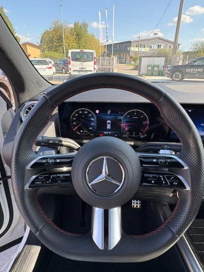 Mercedes-Benz GLA SUV 200 d Advanced 4matic auto (10)