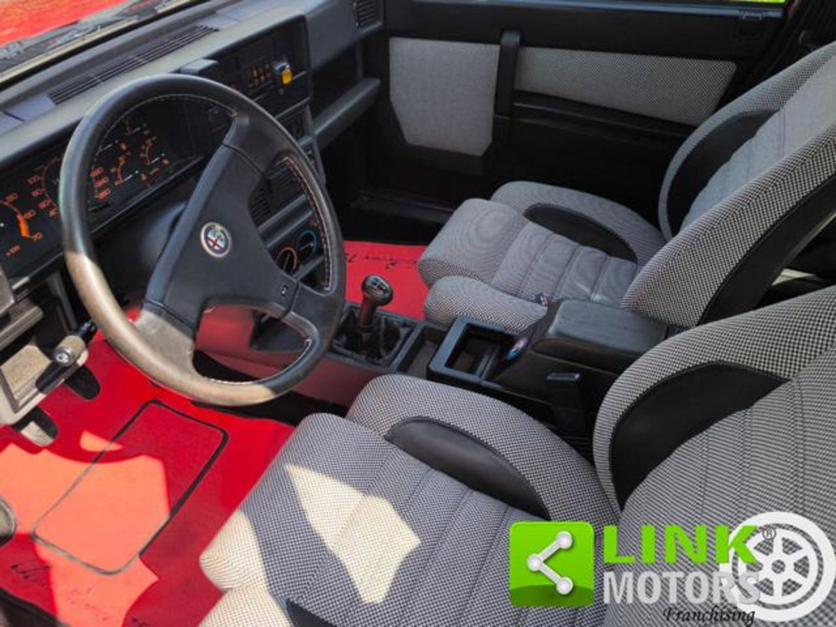 Alfa Romeo 75 1.8i turbo Evoluzione (9)