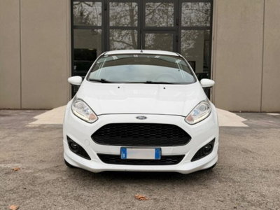 Ford Fiesta 1.5 TDCi 75CV 3 porte ST-Line (2)