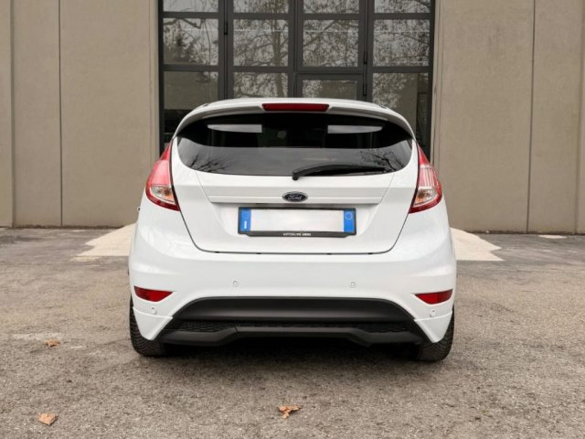 Ford Fiesta 1.5 TDCi 75CV 3 porte ST-Line (6)