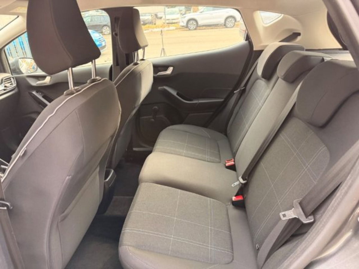 Ford Fiesta 1.1 5 porte Plus (11)