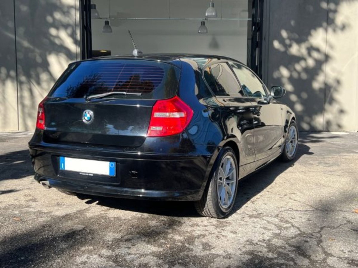 BMW Serie 1 116d 2.0 116CV cat 3 porte Eletta DPF (7)