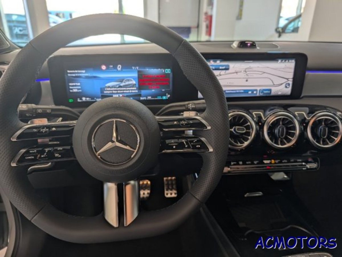 Mercedes-Benz Classe A Sedan 200 AMG Line Premium Plus auto (13)